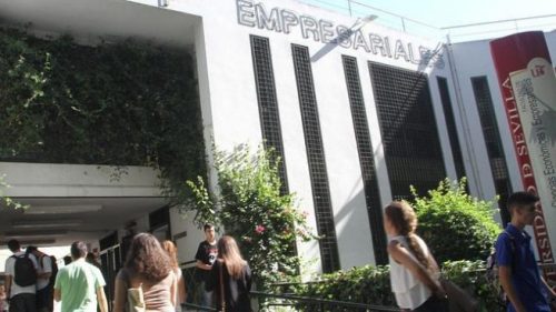 Facultad de Ciencias Económicas y Empresariales